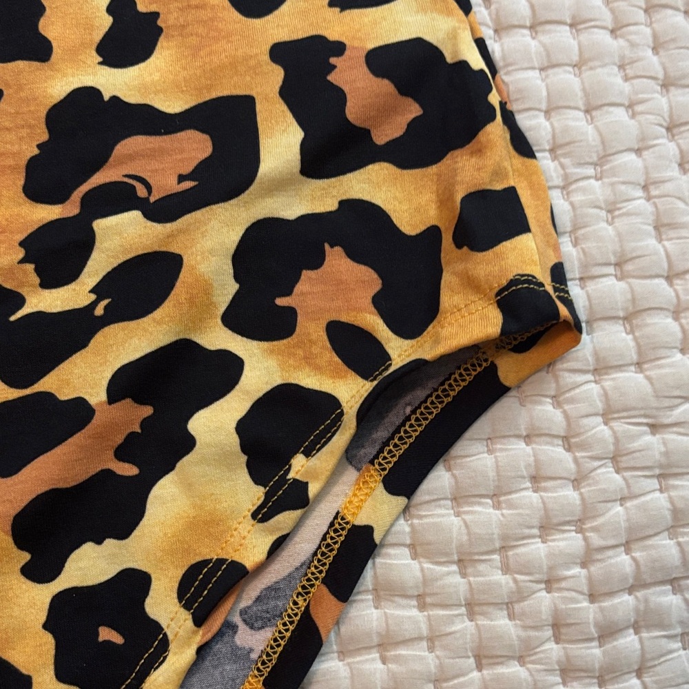 LuLaRoe Charlie Leopard Print Shirt - Picture 3 of 8